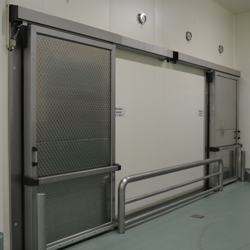 Koeldeuren en vriesdeuren voor de farmaceutische industrie