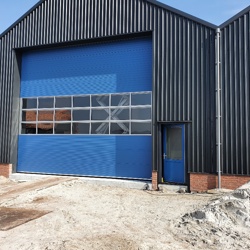 Duurzame aluminium overheaddeuren