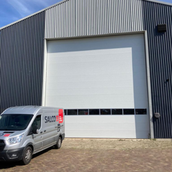 Sterke industriële deuren voor lucht- en scheepvaart