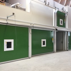 Slimme oplossing: horizontale ULO-CA deuren schuiven VOOR verticale deuren!